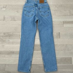 Levi’s 70s High-Rise Slim Straight Jeans
